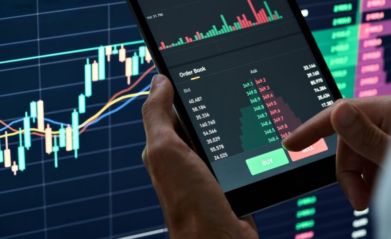 Crypto Vs.Stocks – Where Should You Invest Your Money?